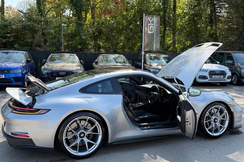 Porsche 911 GT3 TOURING PDK - £33K FACTORY EXTRAS -CERAMIC BRAKES -BUCKET SEATS -CARBON 20
