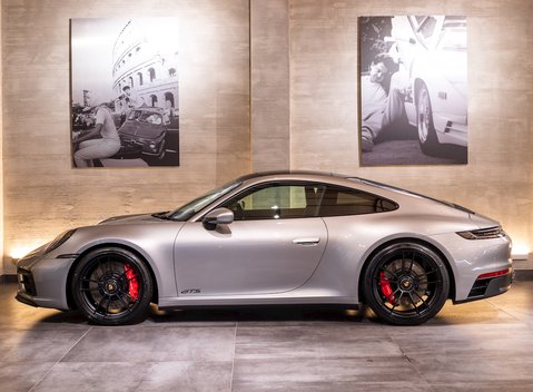 Porsche 911 (992) Carrera GTS 2