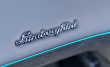 Lamborghini Aventador SV LP750-4 Roadster 21