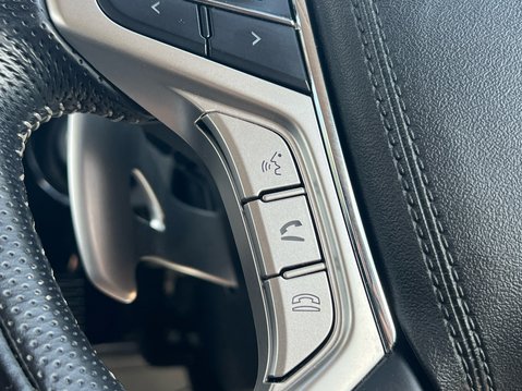 Mitsubishi Outlander PHEV DESIGN 31