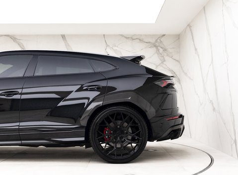 Lamborghini Urus NERO Design 25