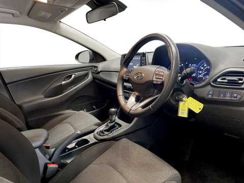 Hyundai i30 1.0 T-GDi MHEV SE Connect Hatchback 5dr Petrol Hybrid DCT Euro 6 (s/s) (120 12