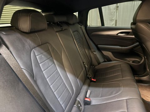 BMW X4 3.0 M40i SUV 5dr Petrol Auto xDrive Euro 6 (s/s) (360 ps) 10