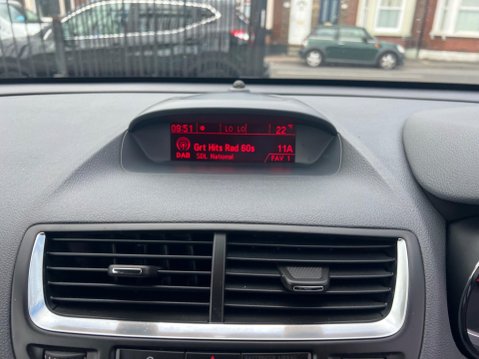 Vauxhall Mokka 1.7 CDTi SE Auto 2WD Euro 5 5dr 32