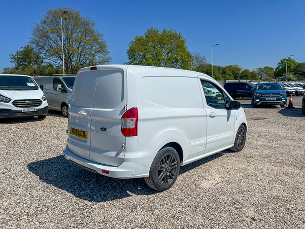 Ford Transit Courier SWB L1H1 (SOLD) Low Roof Sport Air Con Alloys Sensors EURO 6 NO VAT 6