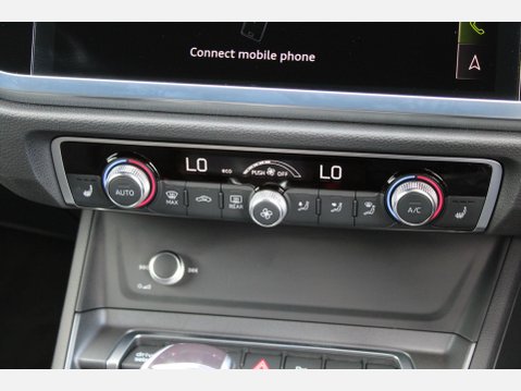 Audi Q3 TFSI S LINE BLACK EDITION 27