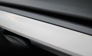 Tesla Model Y PERFORMANCE White Interior Deep Blue Metallic One Owner 20" Alloys 12