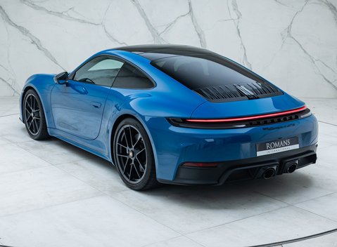 Porsche 911 Carrera 4 GTS (992.2) 12