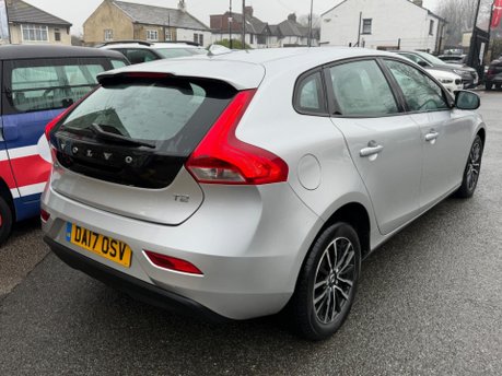 Volvo V40 T2 MOMENTUM 6