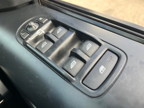 Land Rover Freelander 2.2 SD4 XS AUTOMATIC 24