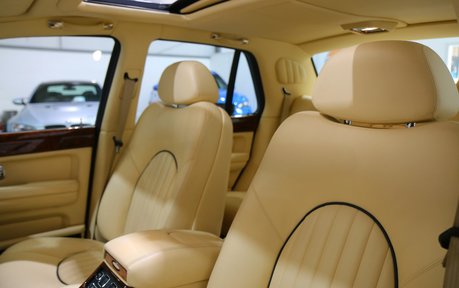 Bentley Arnage Red Label - 1 Owner - Full Bentley Service History 38