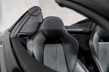 McLaren 570S SPIDER. WARRANTY. FULL MSH. CERAMIC BRAKES. SPORT EXHAUST. FRONT LIFT. B&O 19