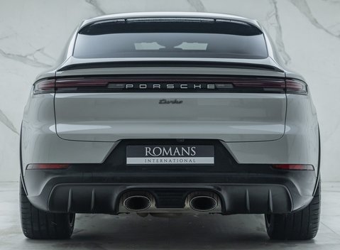 Porsche Cayenne TURBO E-HYBRID COUPE 8