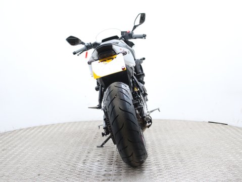 Suzuki GSX-8R GSX 800 FRQM4 GSX-8R 5