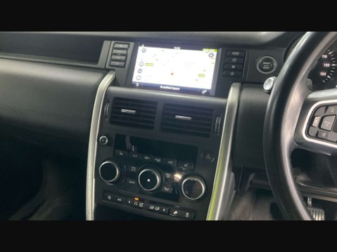 Land Rover Discovery Sport 2.0 Discovery Sport Black HSE TD4 Auto 4WD 5dr 12