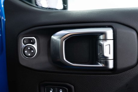 Jeep Wrangler 2.0 Wrangler Overland Unlimited Edition Auto 4WD 4dr 13