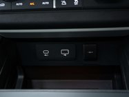 Land Rover Defender 3.0 Defender XS Edition D MHEV A 4WD 5dr 39