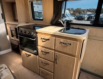 Auto-Sleepers Kingham 2 Berth|2 Belts|French Bed|Shower|Toilet|Wifi Capability|Vanlux 10