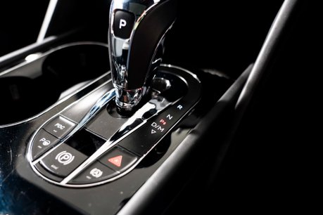 Bentley Bentayga V8. NOW SOLD. SIMILAR REQUIRED. PLEASE CALL 01903 254800. 34