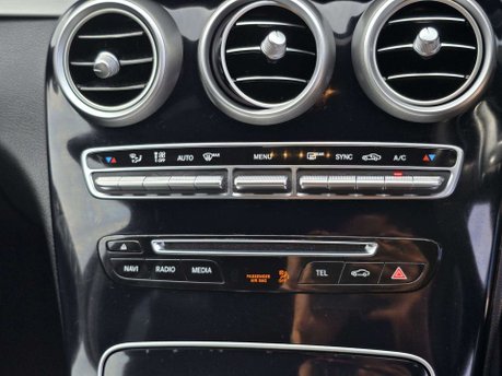 Mercedes-Benz C Class 2.1 C220d AMG Line Saloon 4dr Diesel 7G-Tronic+ Euro 6 (s/s) (170 ps) 55