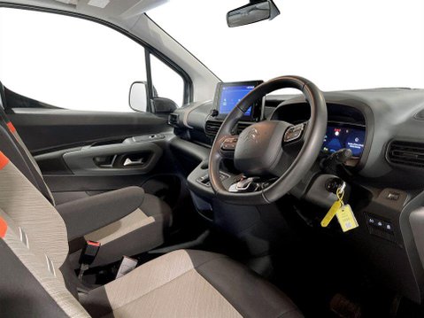 Citroen Berlingo 50kWh Flair XTR M MPV 5dr Electric Auto (7.4kW Charger) (136 ps) Sat Nav 12