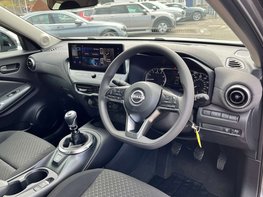 Nissan Juke 1.0 Juke Acenta Premium DiG-T 5dr 17
