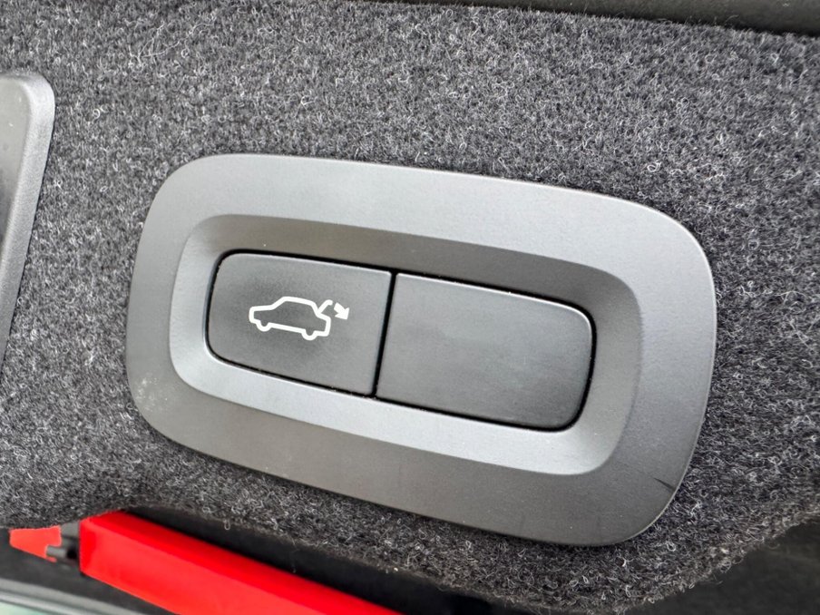 2018 Volvo S90 — image 36