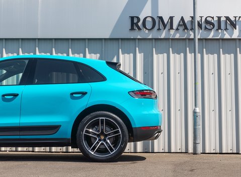 Porsche Macan S 29
