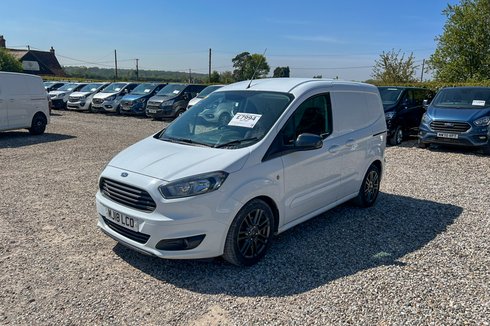 Ford Transit Courier SWB L1H1 Low Roof Sport Air Con Alloys Sensors EURO 6 NO VAT