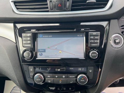 Nissan Qashqai 1.2 DIG-T N-Connecta Euro 6 (s/s) 5dr 34
