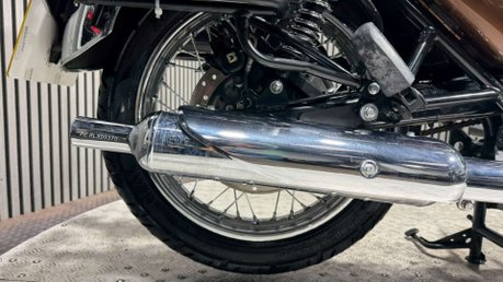 Royal Enfield Classic 2023 LESS THAN 2K OUTSTANDING CONDITION PANNIERS SCREEN ETC 350CC 28