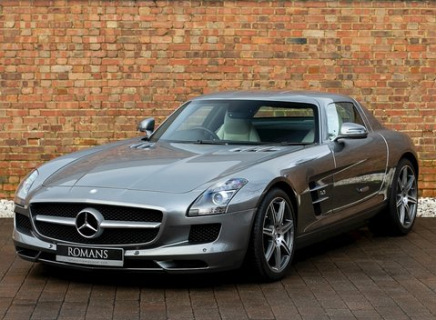 Mercedes-Benz SLS AMG 6