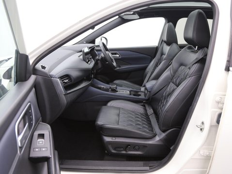 Nissan Qashqai 1.3 DIG-T MHEV Tekna+ XTRON Euro 6 (s/s) 5dr 23