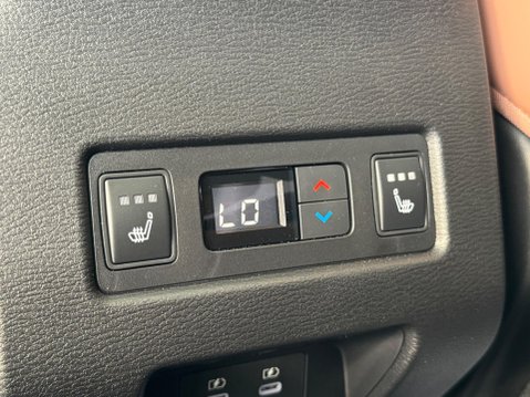 Mitsubishi Outlander 2.4 22.7kWh Diamond CVT 4WD Euro 6 (s/s) 5dr 23