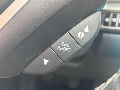 Honda CR-V 1.6 i-DTEC Black Edition SUV 5dr Diesel Manual 4WD Euro 6 (s/s) (160 ps) 36