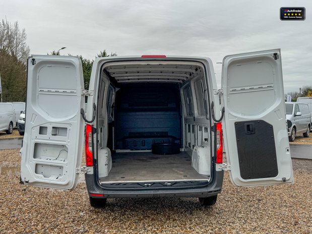 Mercedes-Benz Sprinter MWB L2H1 [SOLD CR] Low Roof 314 Sensors EURO 6 NO VAT SELECT 8