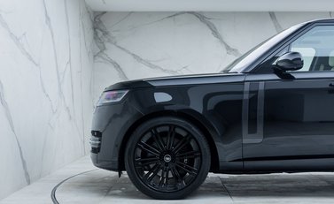 Land Rover Range Rover P530 FIRST EDITION LWB 37