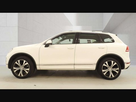 Volkswagen Touareg 3.0 Touareg V6 R-Line TDI BlueMotion Technology Auto 4WD 5dr 6