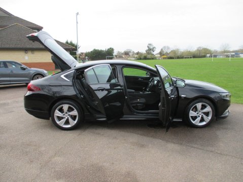 Vauxhall Insignia 2.0 Turbo D BlueInjection SRi VX Line Nav Grand Sport Euro 6 (s/s) 5dr 9
