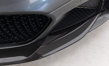 Aston Martin DBS Superleggera 21