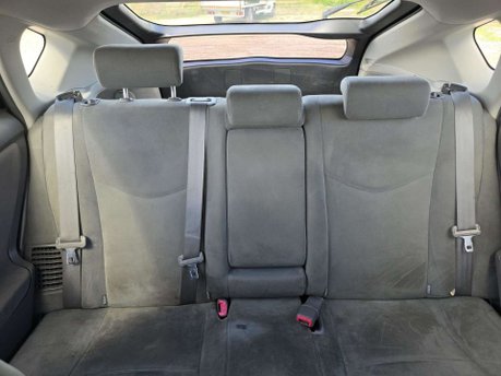 Toyota Prius 1.8 VVT-h T Spirit Hatchback 5dr Petrol Hybrid CVT Euro 5 (s/s) (136 ps) 12