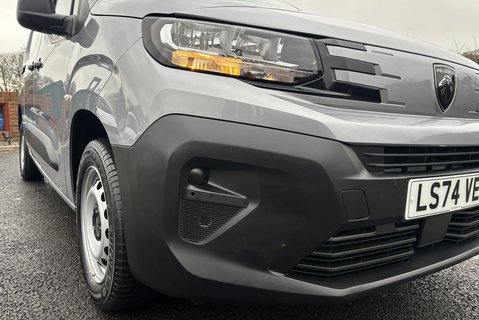 Peugeot Partner 102 ps BlueHdi Professional L2 23