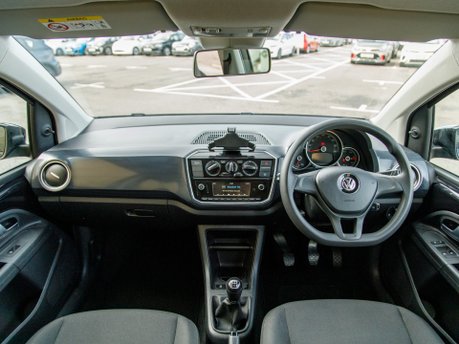 Volkswagen Up MOVE UP TECH EDITION