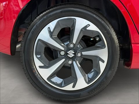 Suzuki Swift 1.2 Mild Hybrid Ultra 9