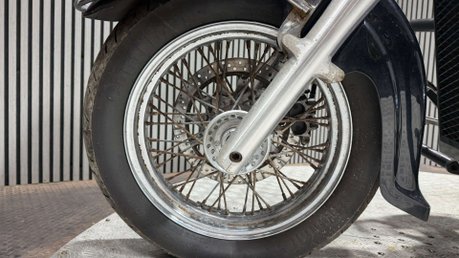Suzuki Intruder 800 VL 2008 ONLY 17K RUNNING CRUISER PROJECT BIKE SPARES OR REPAIR 800CC 15