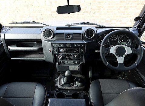Land Rover 110 XS 6