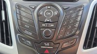 Ford Focus 1.6 Zetec Navigator Hatchback 5dr Petrol Powershift Euro 5 (125 ps) 31