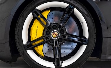 Porsche Taycan Turbo S 8