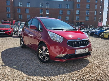 Kia Venga 3 1.6 AUTOMATIC WITH ONLY 45000 MILES WITH 9 SERVICES 