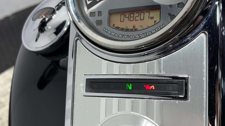 Harley-Davidson Touring 1690 FLHRC ROADKING CLASSIC 2012 TO MANY EXTRAS 21' WHEEL 22